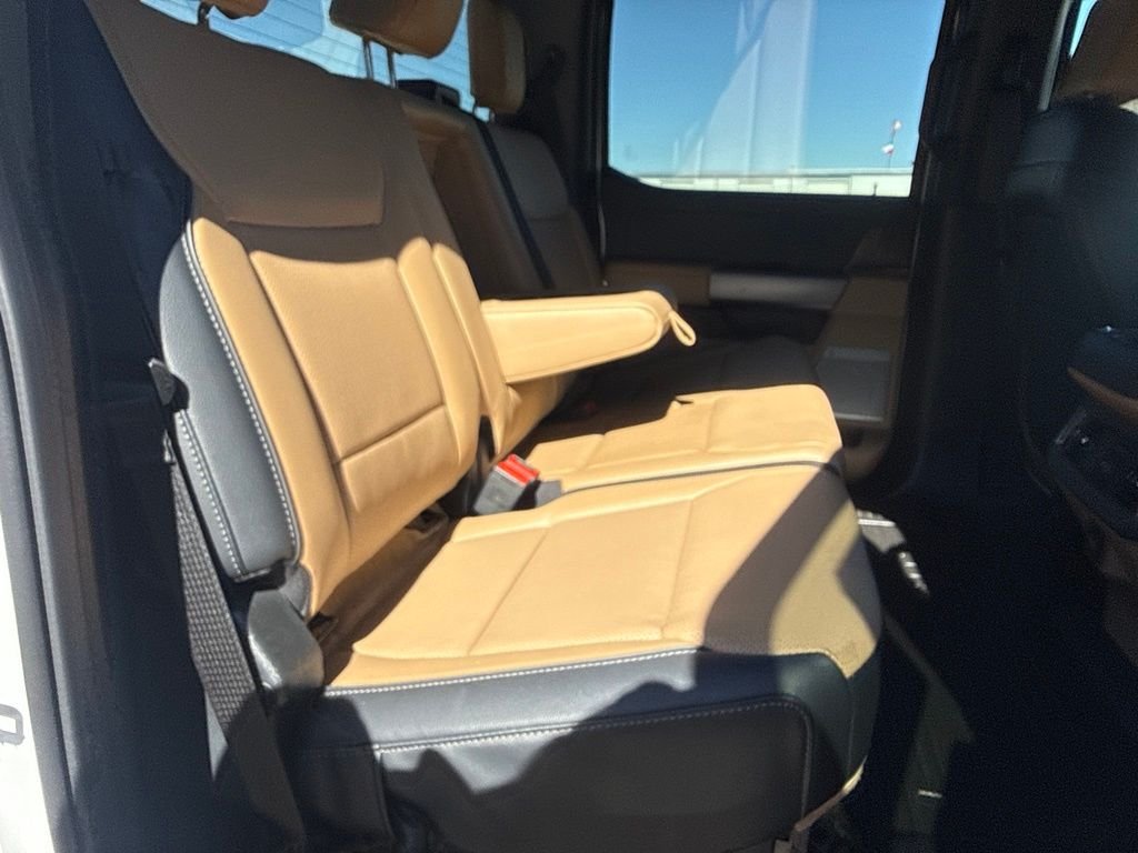 New 2026 Oxford White Ford Lariat image 35