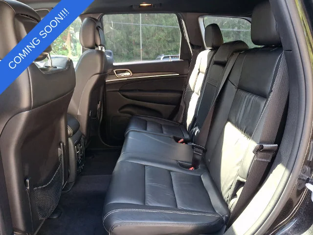 Used 2015 Black Jeep Limited image 11