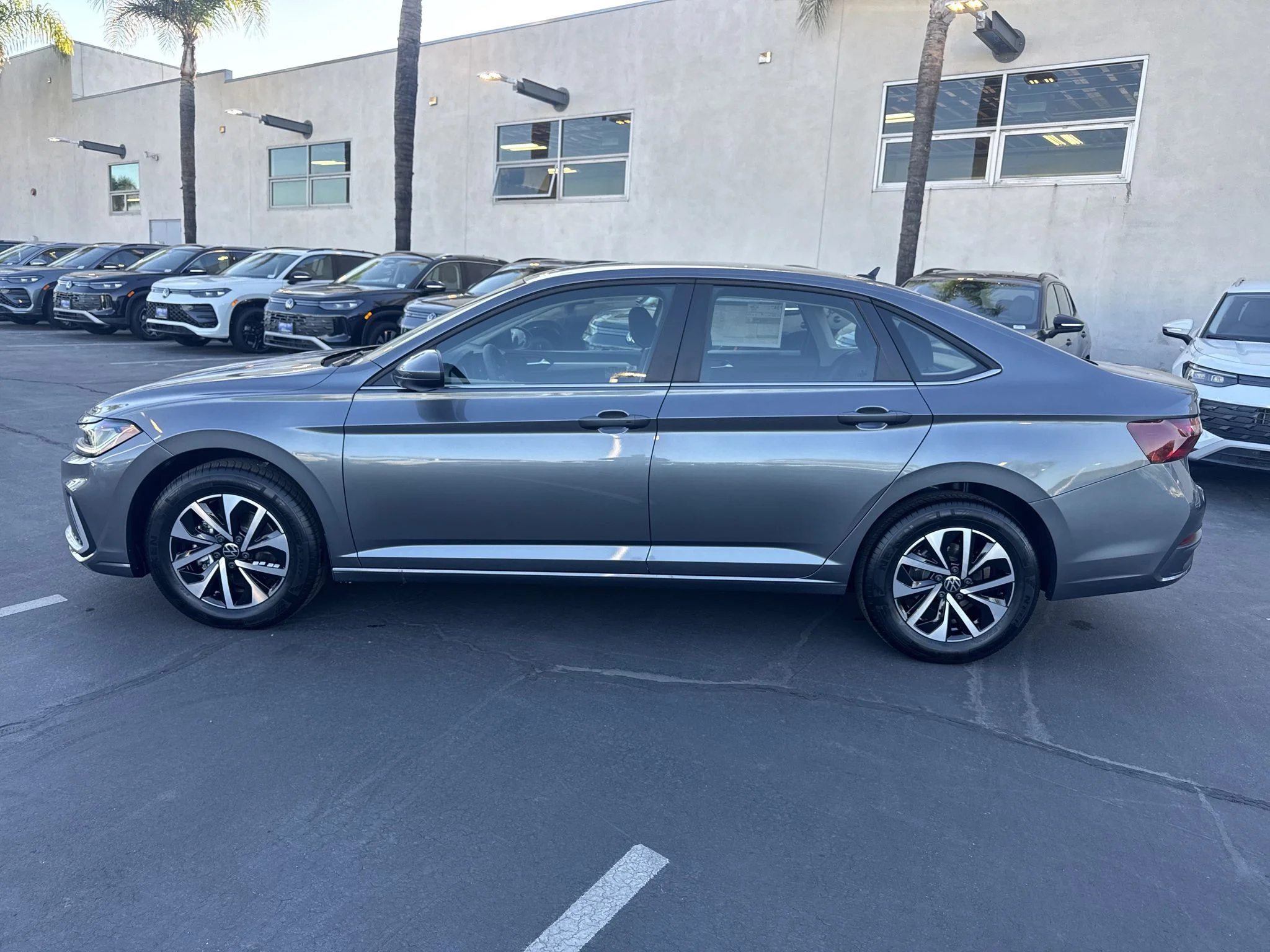 New 2027 Platinum Gray Metallic Volkswagen S image 5