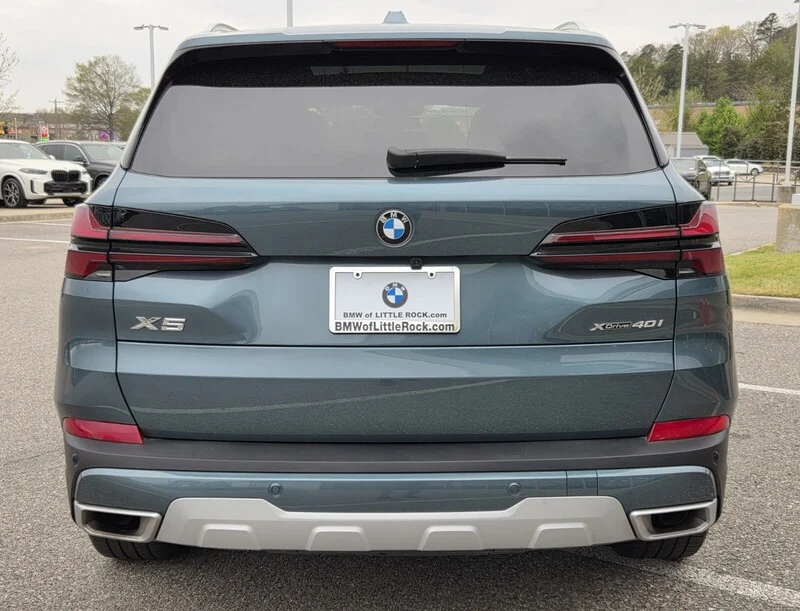 Used 2024 Blue BMW XDRIVE40I SPORTS ACTIVITY VEHICLE image 6