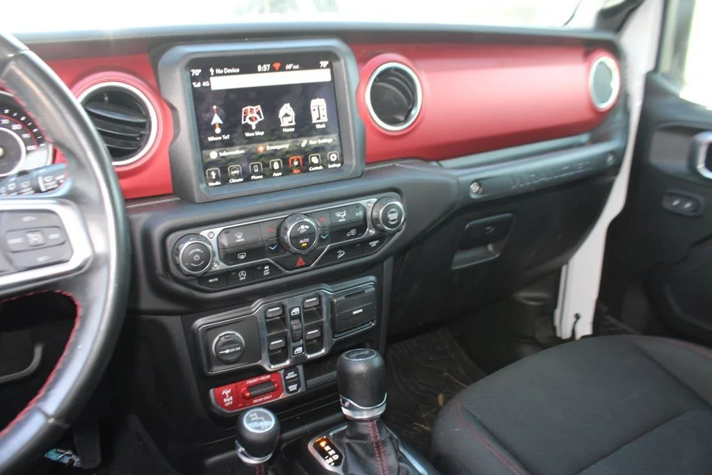 Used 2021 Bright White Clearcoat Jeep Unlimited Rubicon image 22