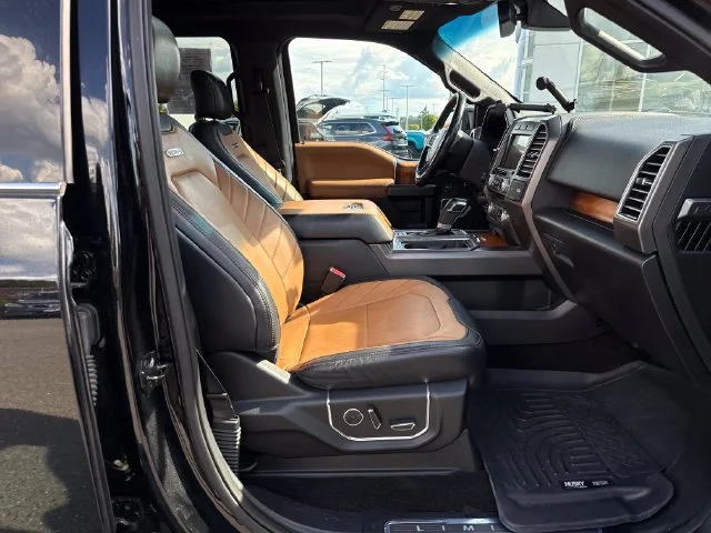 Used 2017 Shadow Black Ford Limited image 9