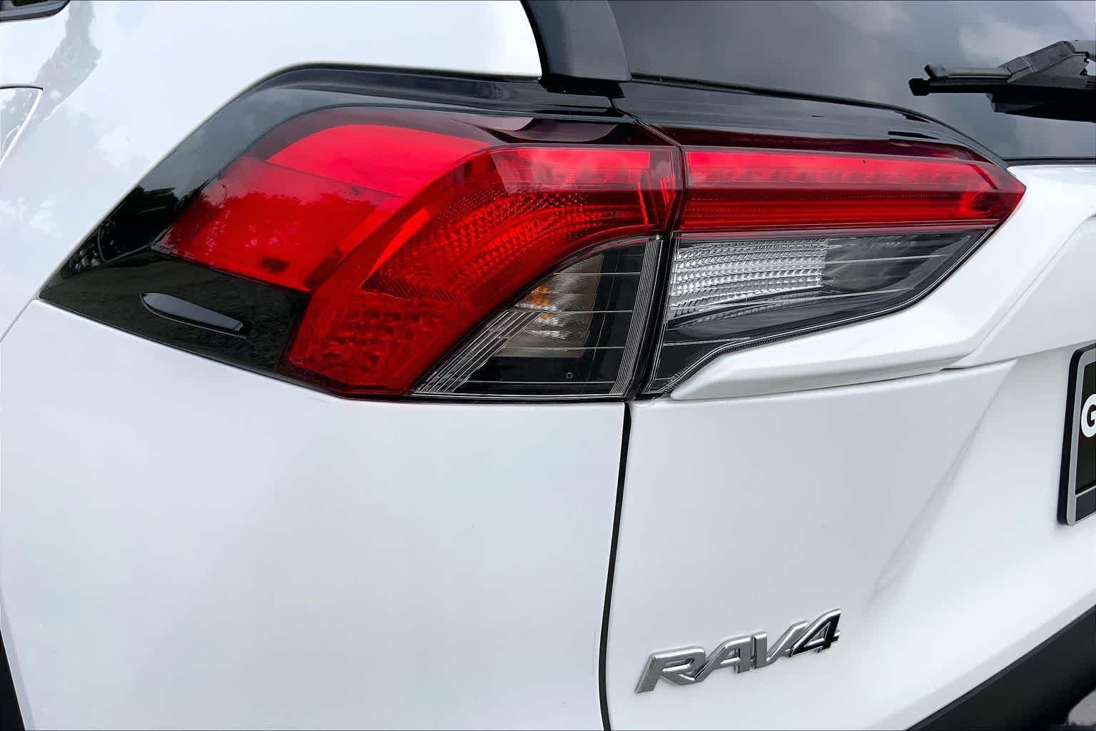 Used 2024 Ice Cap Toyota XLE image 28