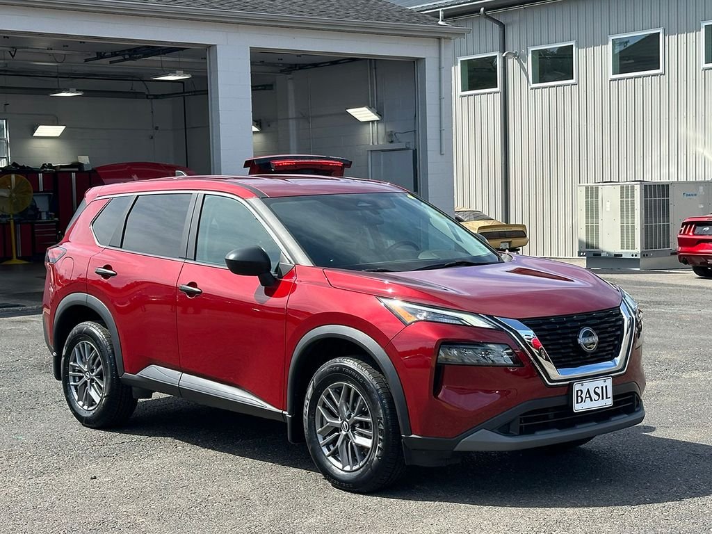Used 2023 Red Nissan S image 37