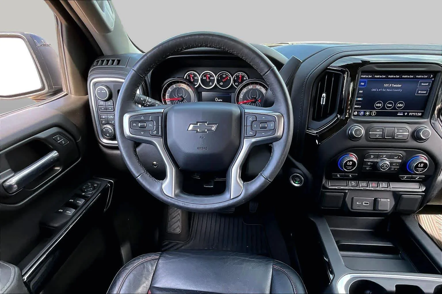 Used 2022 Summit White Chevrolet RST image 4