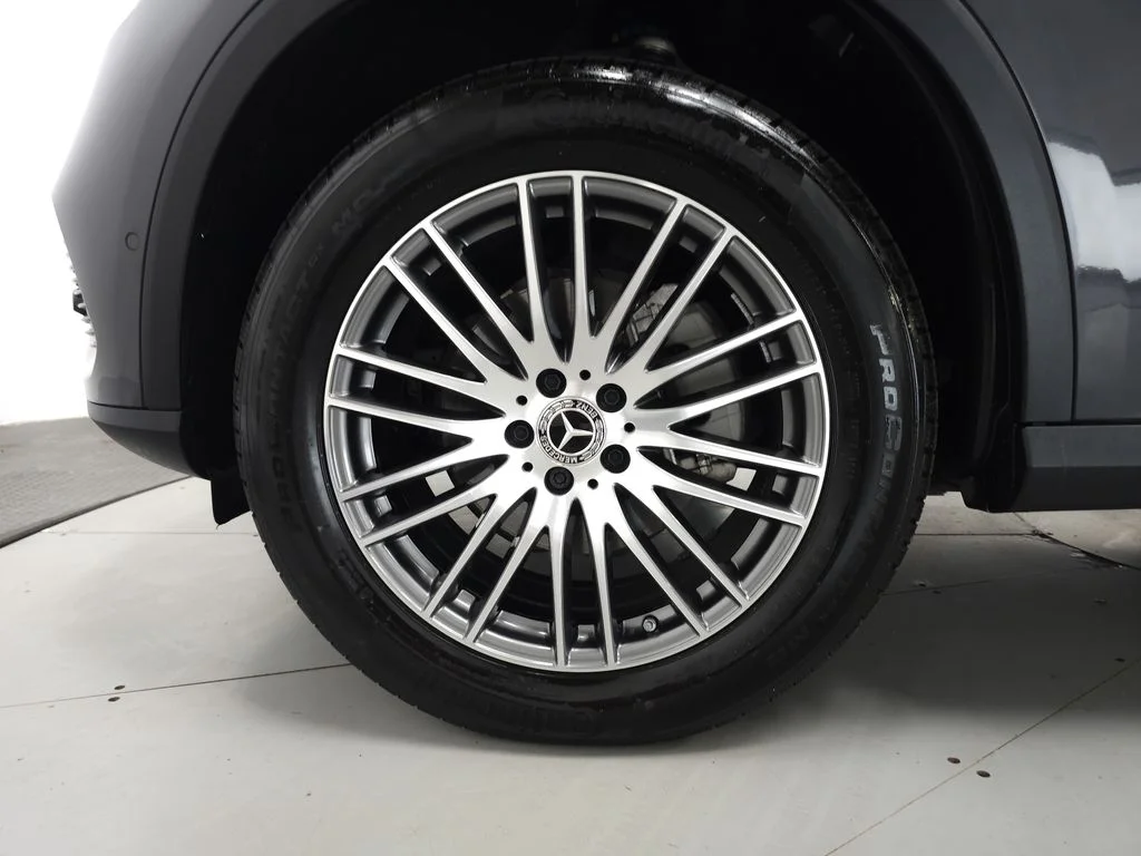 Certified Used 2026 Gray Mercedes-Benz GLC 300 image 32