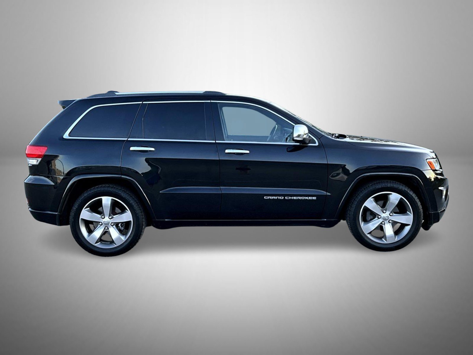 Used 2014 Black Jeep Overland image 4