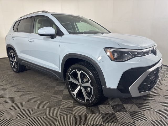 2026 Volkswagen Taos 1.5T SEL 4Motion's photo