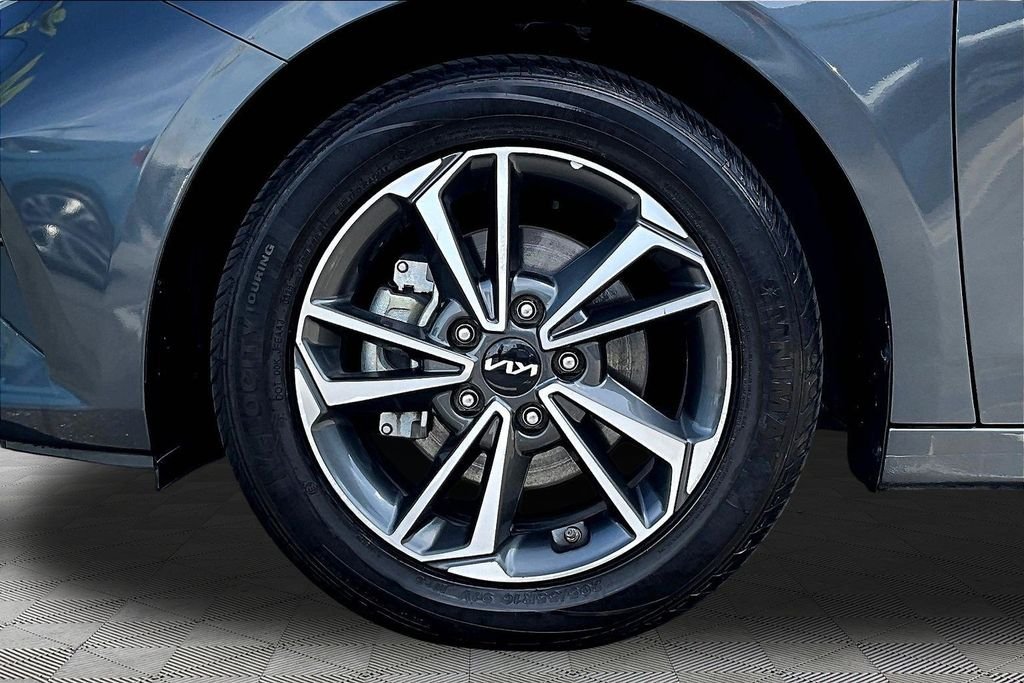 Used 2023 Gray Kia LXS image 31