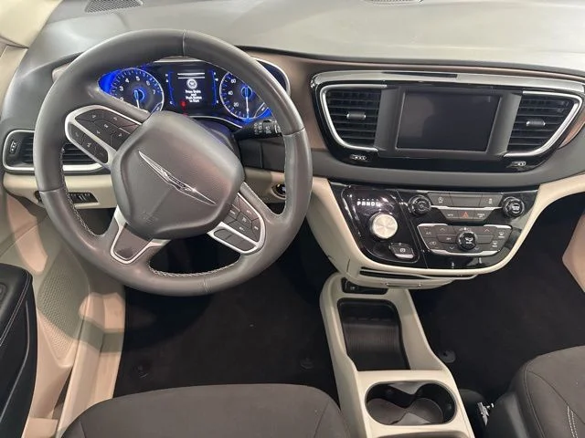 Used 2023 Black Chrysler LX image 22
