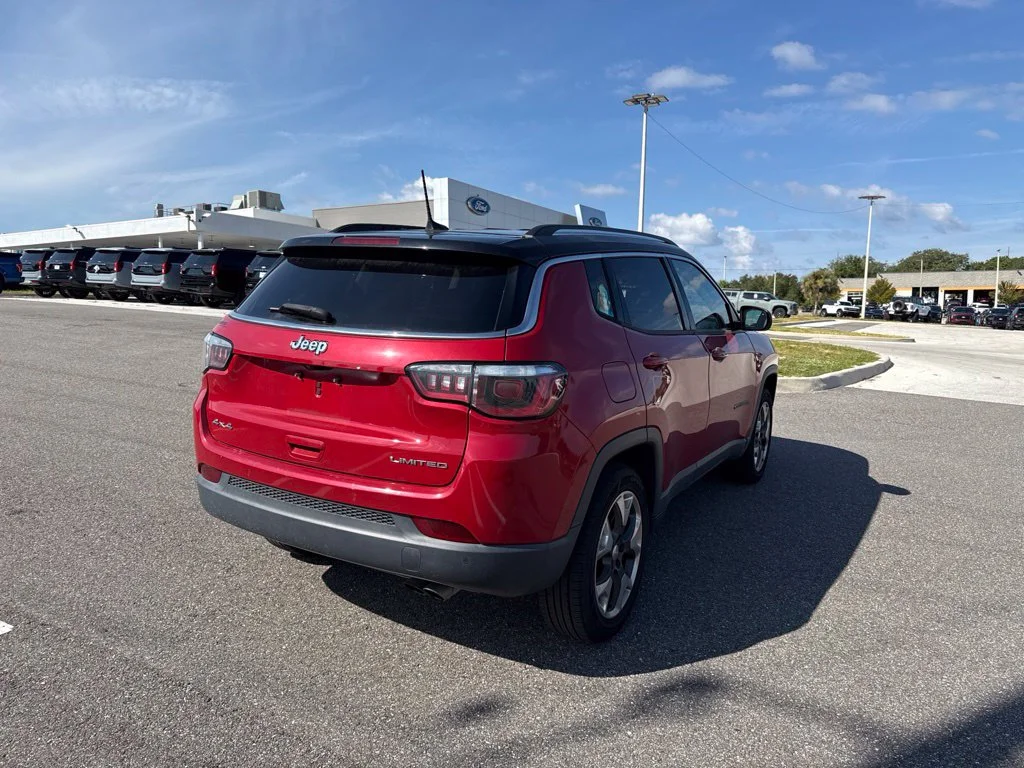 Used 2018 Redline Pearlcoat Jeep Limited image 2