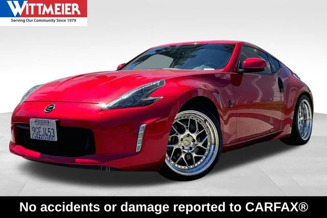 Used 2020 Passion Red Nissan Base image 1