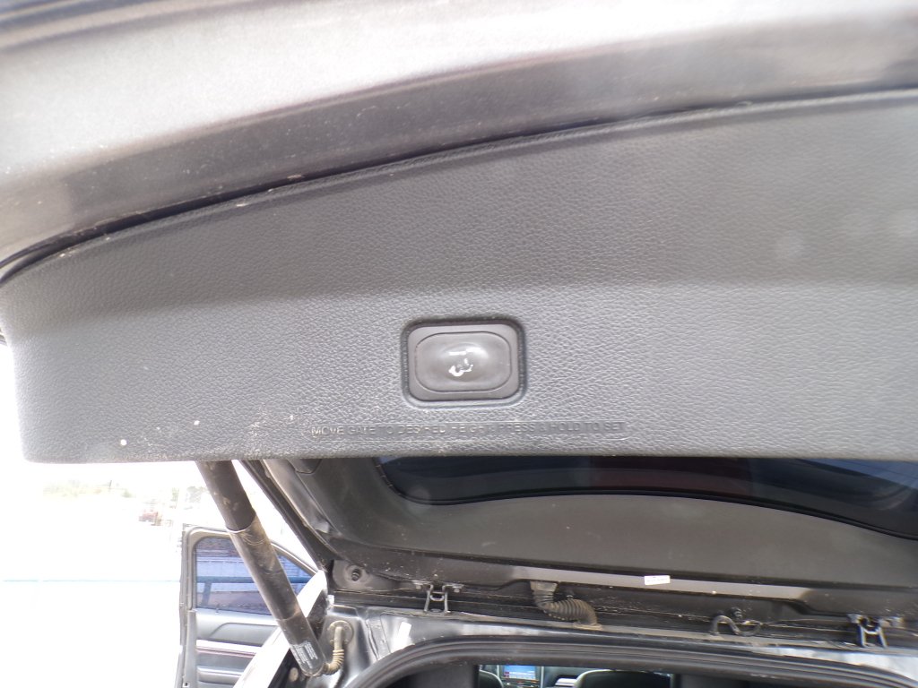 Used 2018 Magnetic Metallic Ford Sport image 20