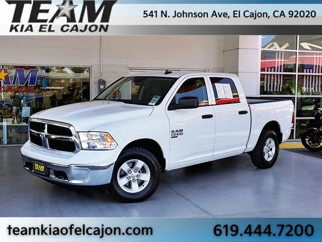2022 RAM 1500 Classic SLT 4x4 Crew Cab 5'7's photo