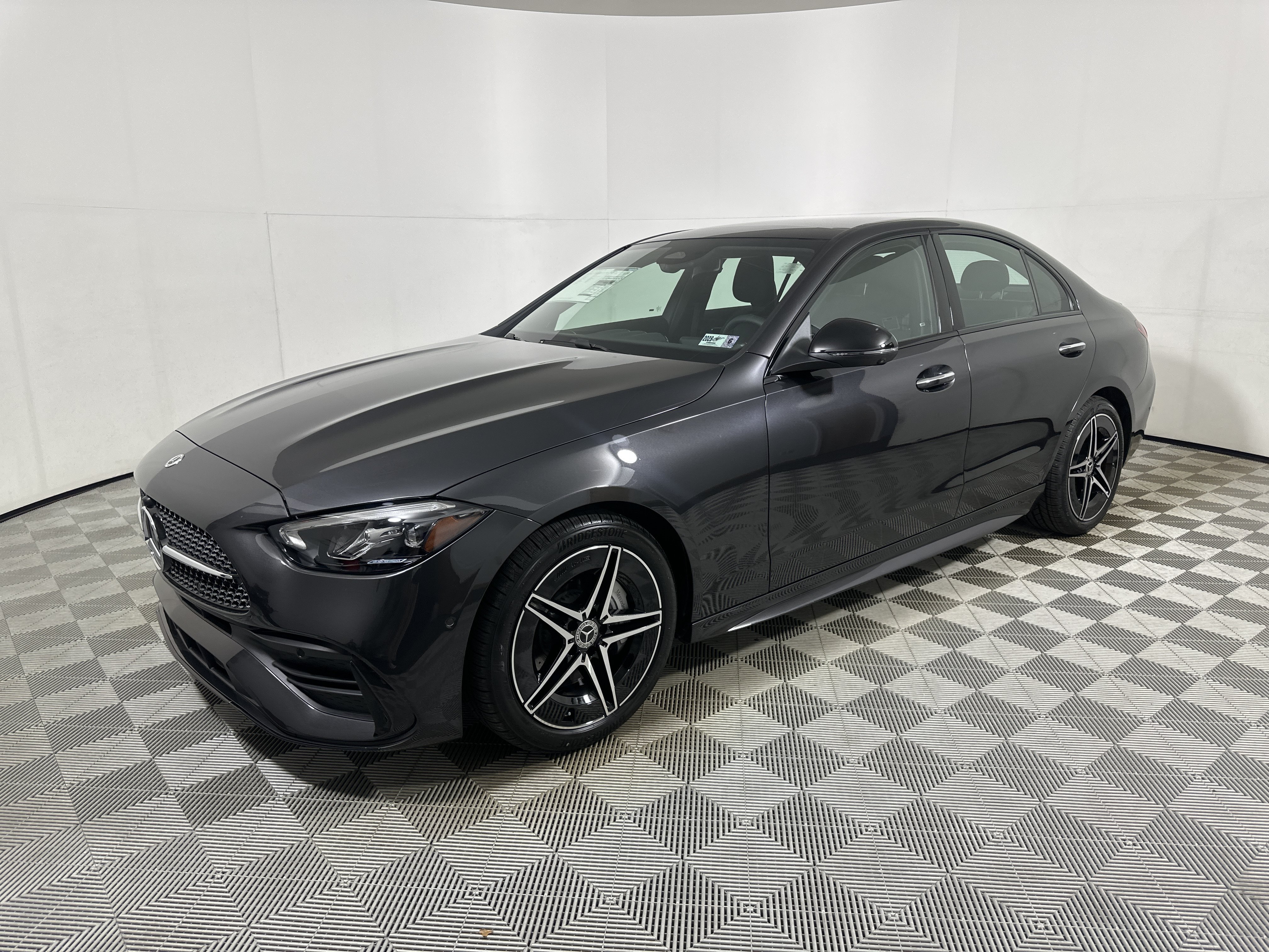 New 2026 GRAPHITE GREY METALLIC Mercedes-Benz C 300 image 3
