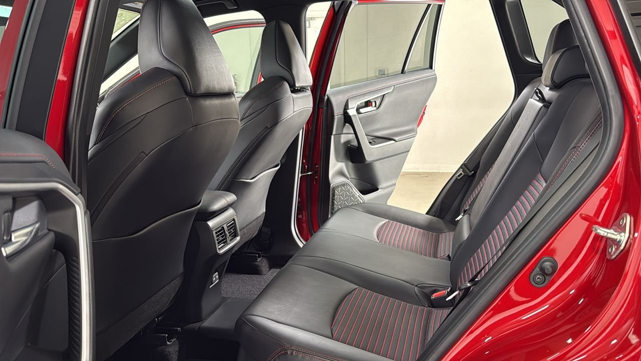 2023 Toyota RAV4 XSE - Photo 15