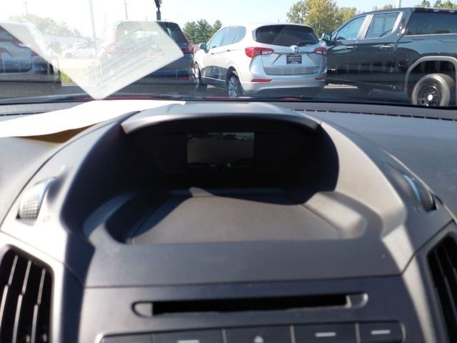 Used 2018 Red Ford SE image 15