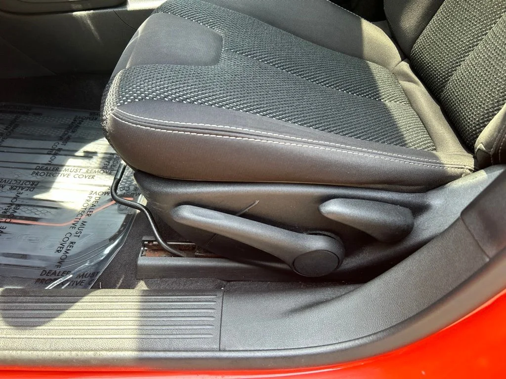 Used 2015 Orange Dodge SXT image 16