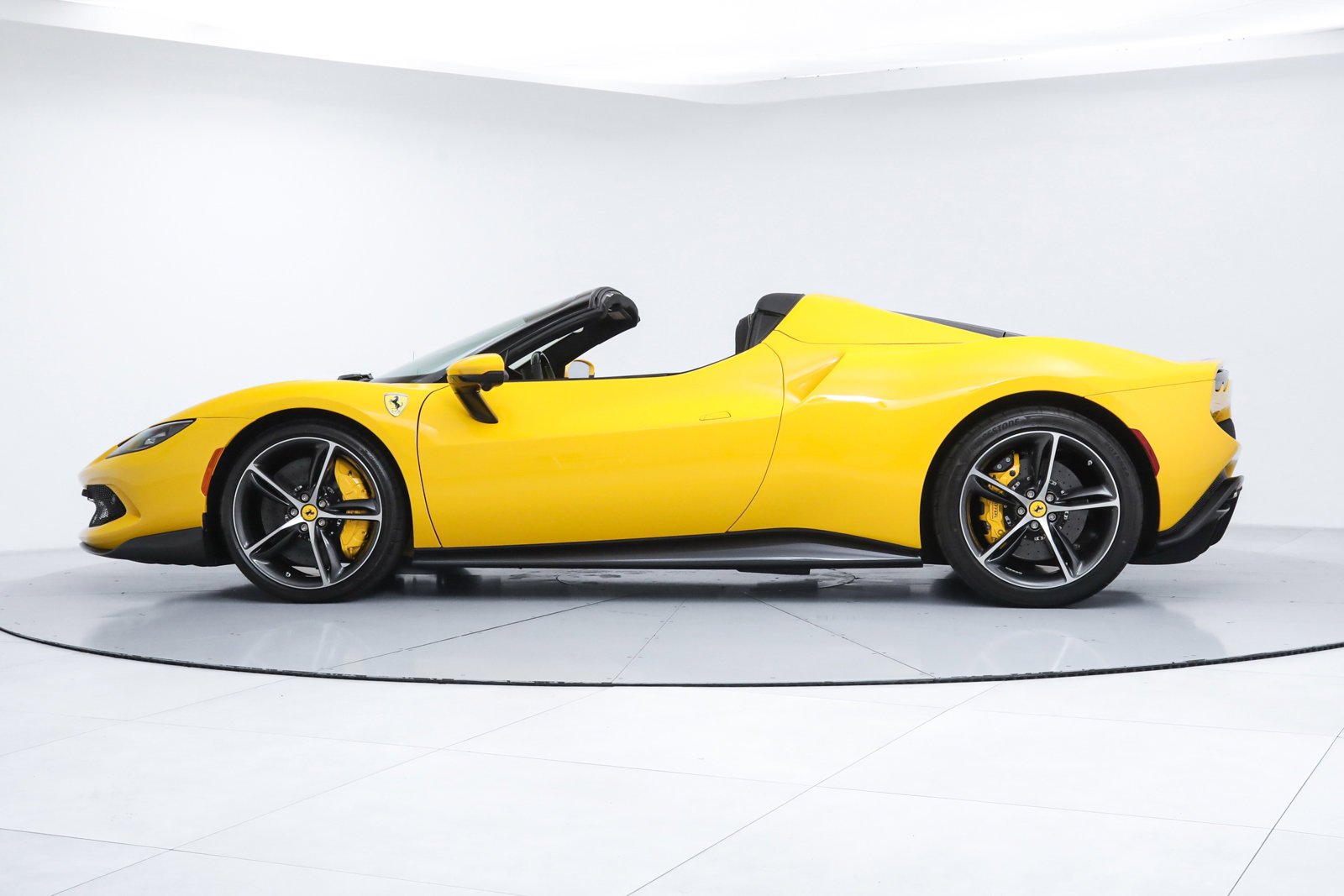 2024 Ferrari 296 Base - Photo 4