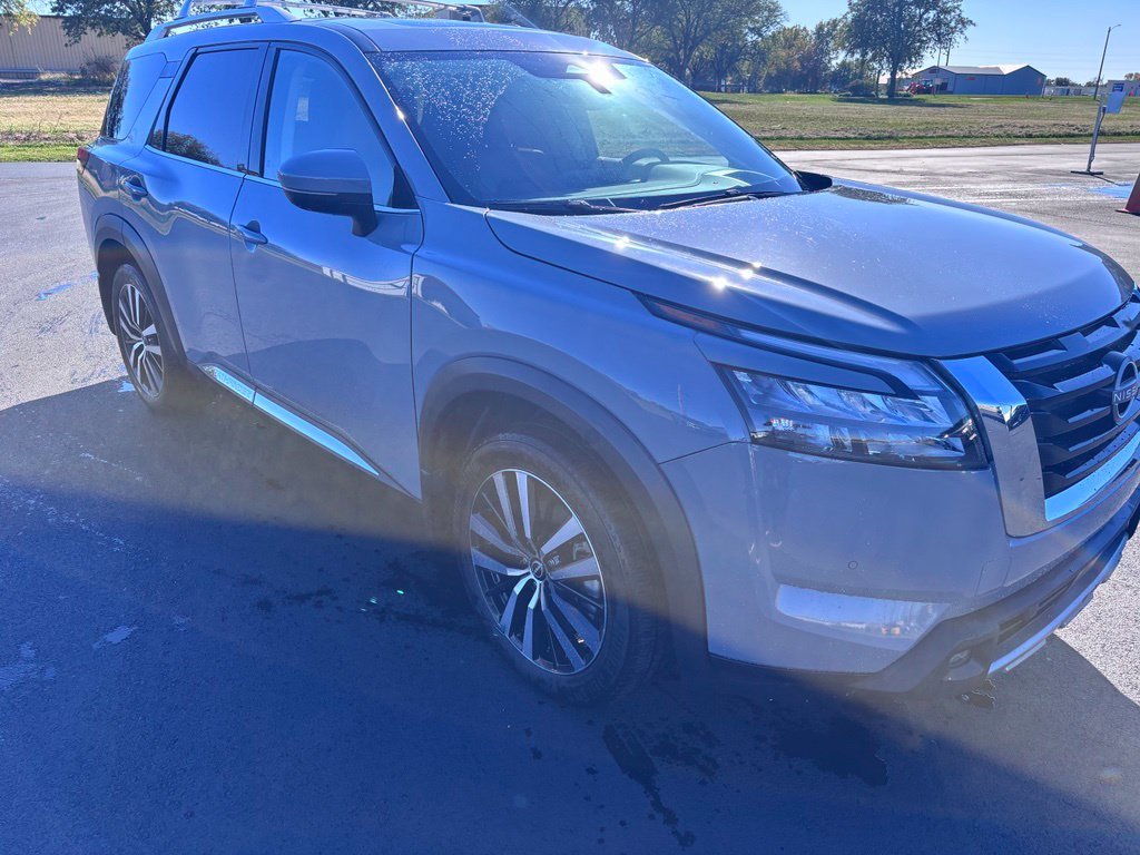 Used 2025 Boulder Gray Nissan Platinum image 2