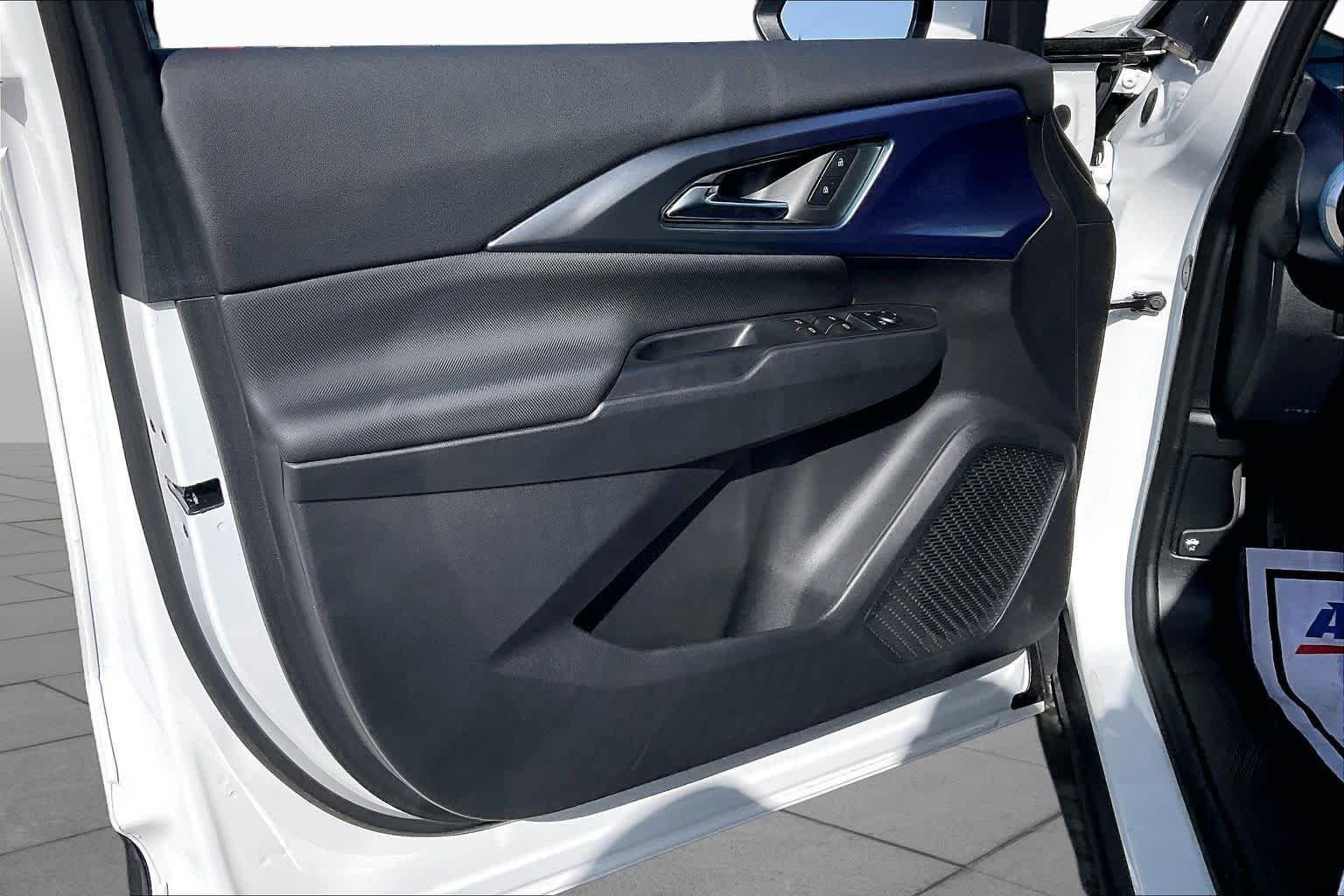 2026 Chevrolet Equinox EV 2LT - Photo 10