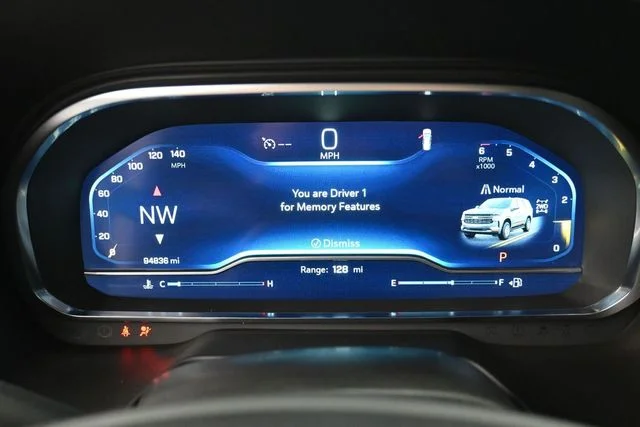 Used 2023 White Chevrolet Z71 image 19
