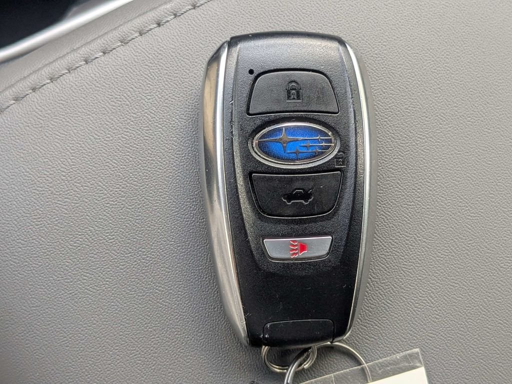 Used 2025 White Subaru Onyx Edition image 34