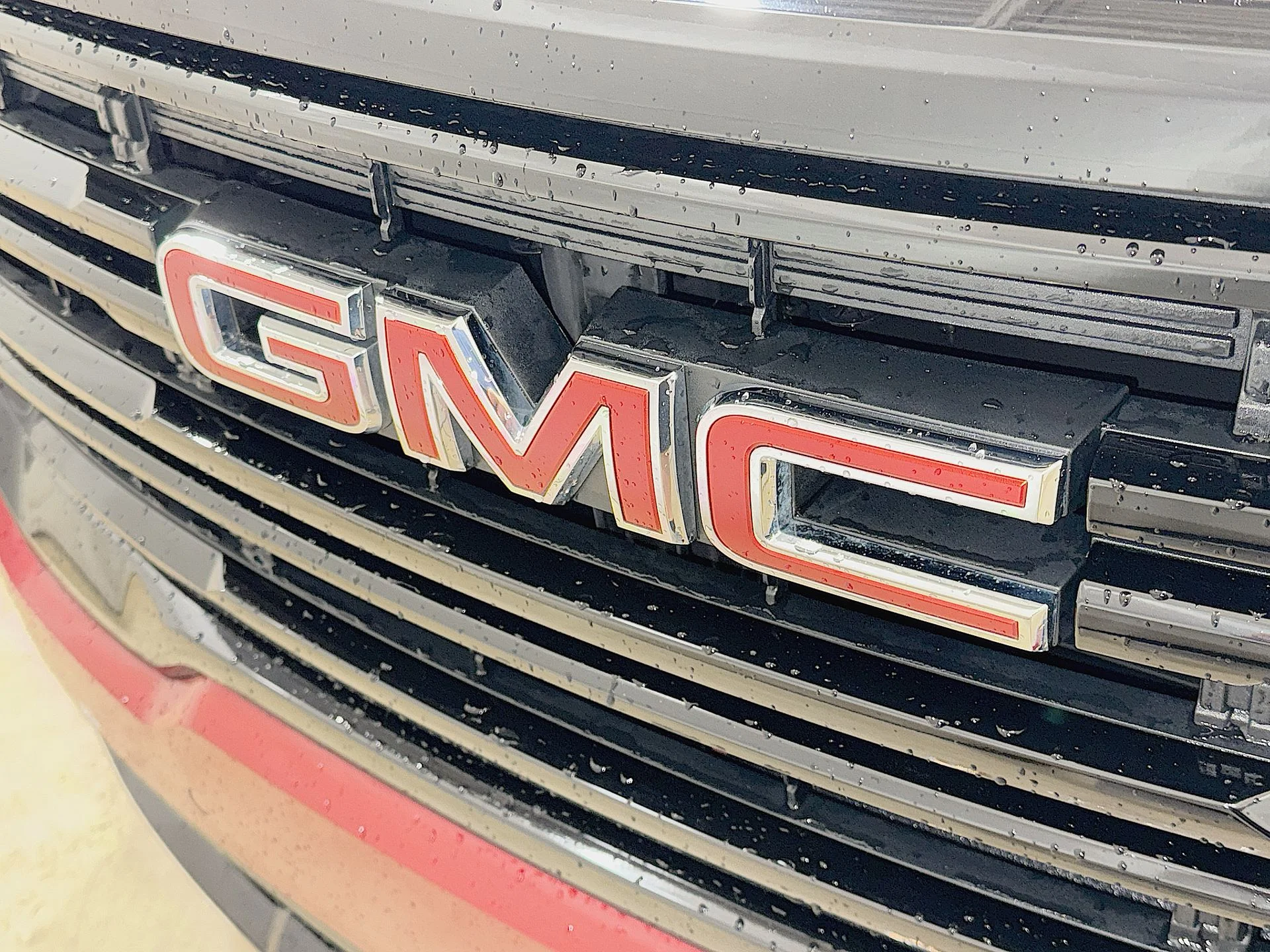 Used 2023 Volcanic Red Tintcoat GMC SLE image 28