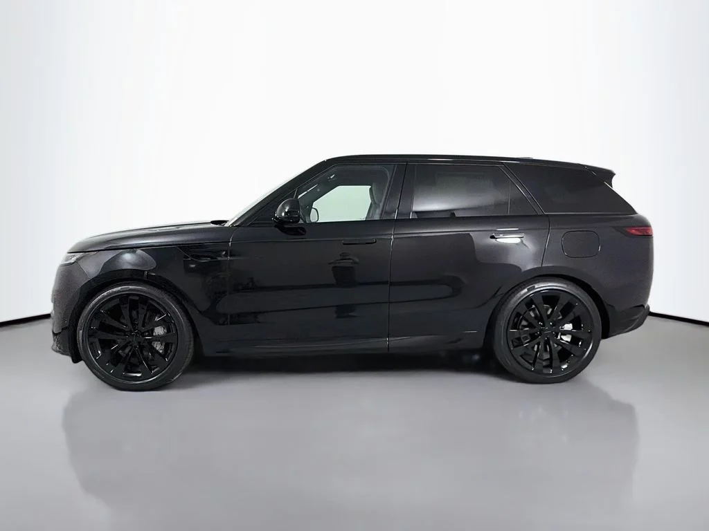 New 2026 Santorini Black Land Rover Dynamic SE image 8