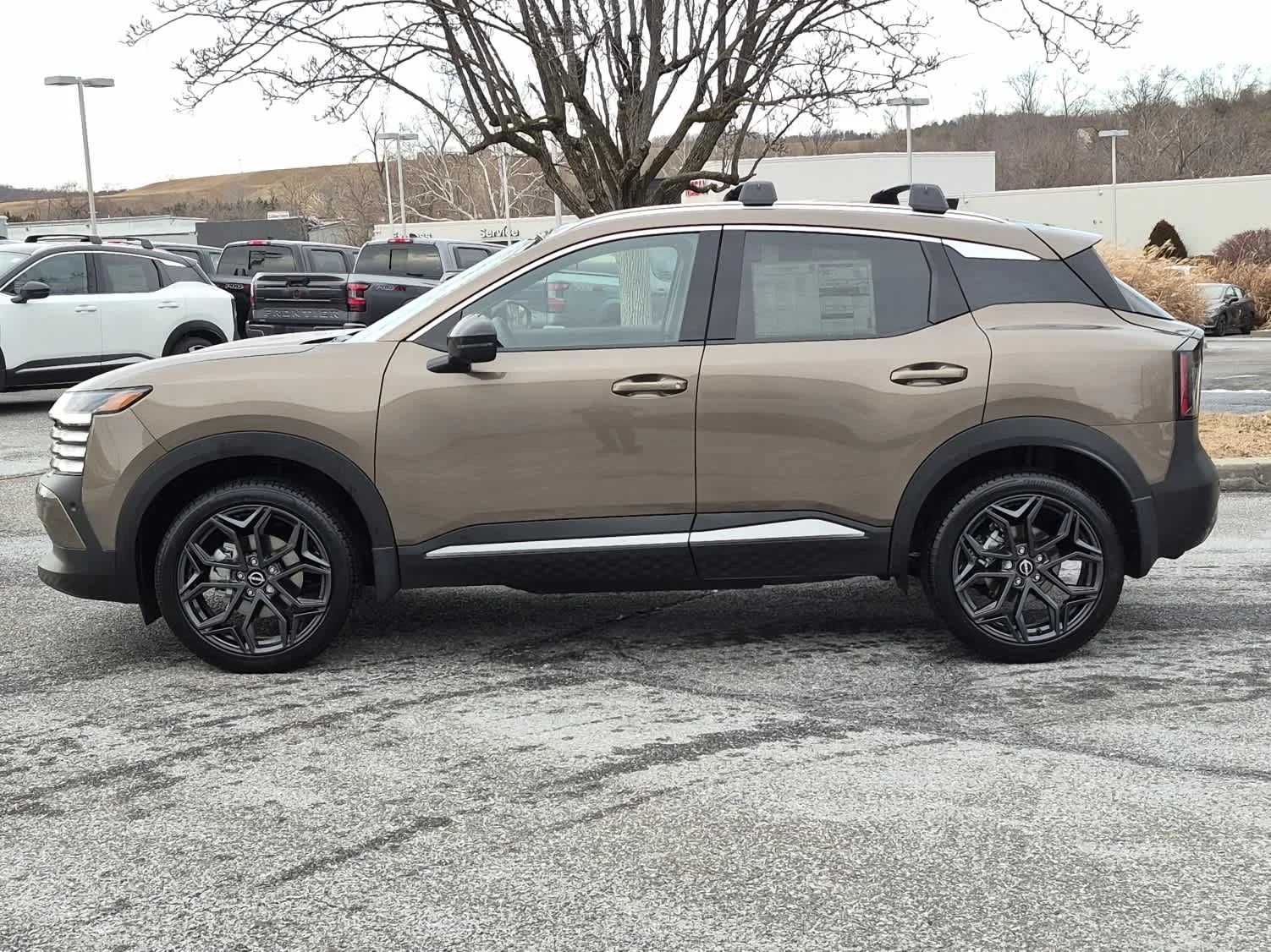 New 2026 Canyon Bronze Metallic Nissan SR image 5