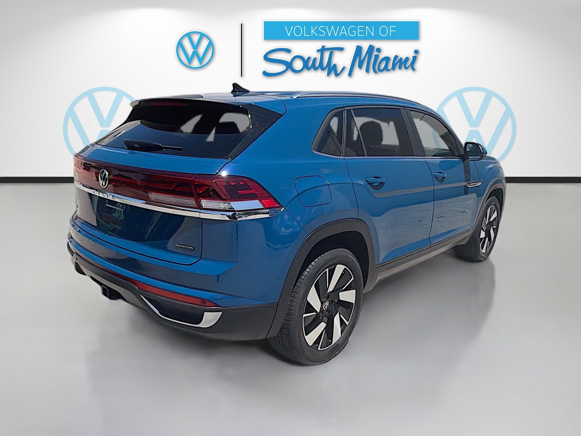 Used 2025 Blue Volkswagen 2.0T SE w/Technology image 7