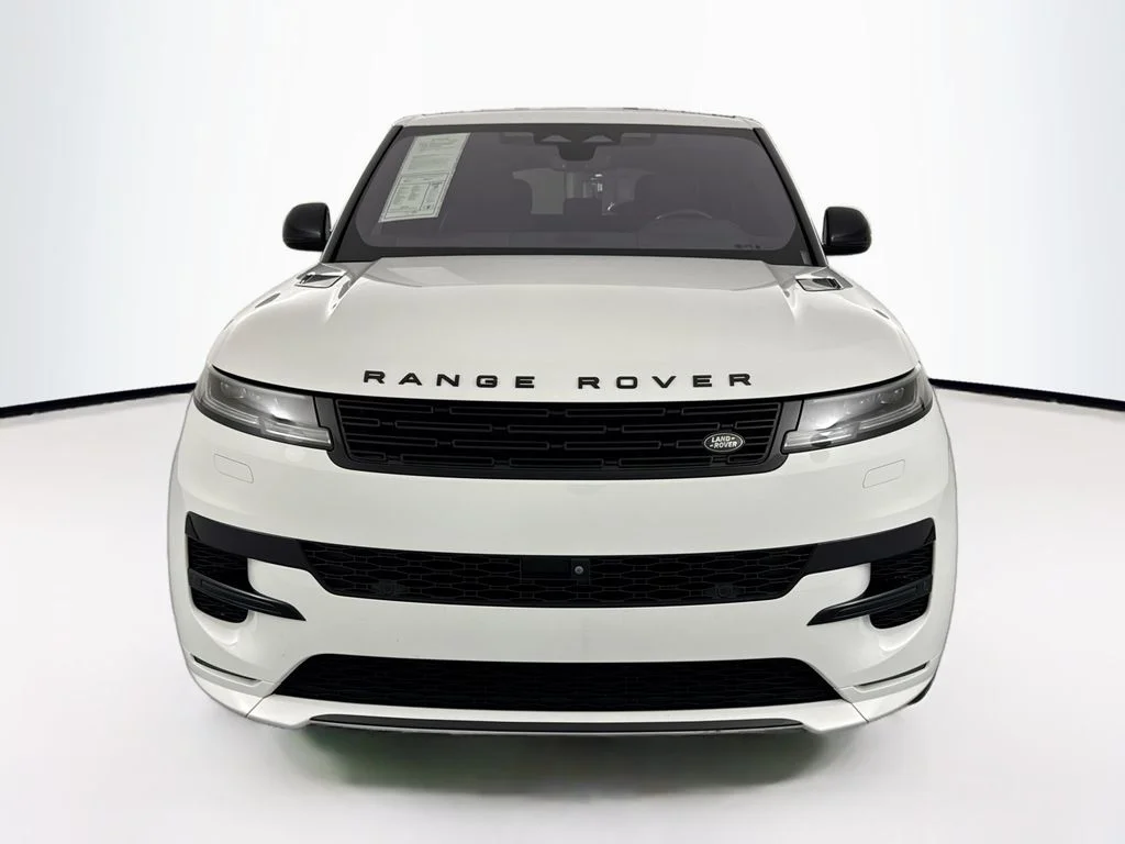 Certified Used 2023 White Land Rover SE Dynamic image 2