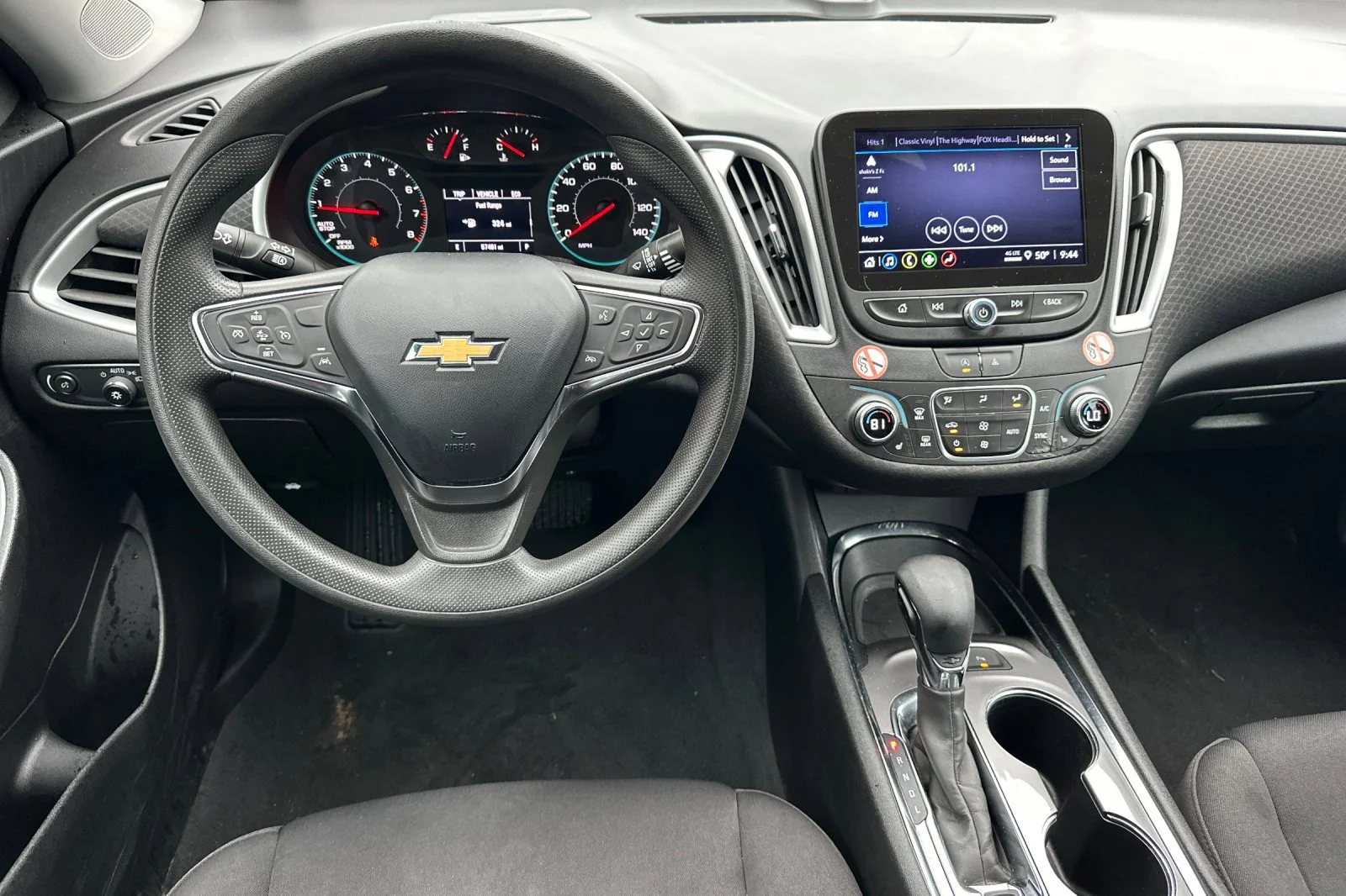 Used 2024 Summit White Chevrolet LT image 12