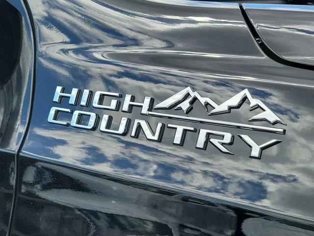 2026 Chevrolet Suburban High Country - Photo 7