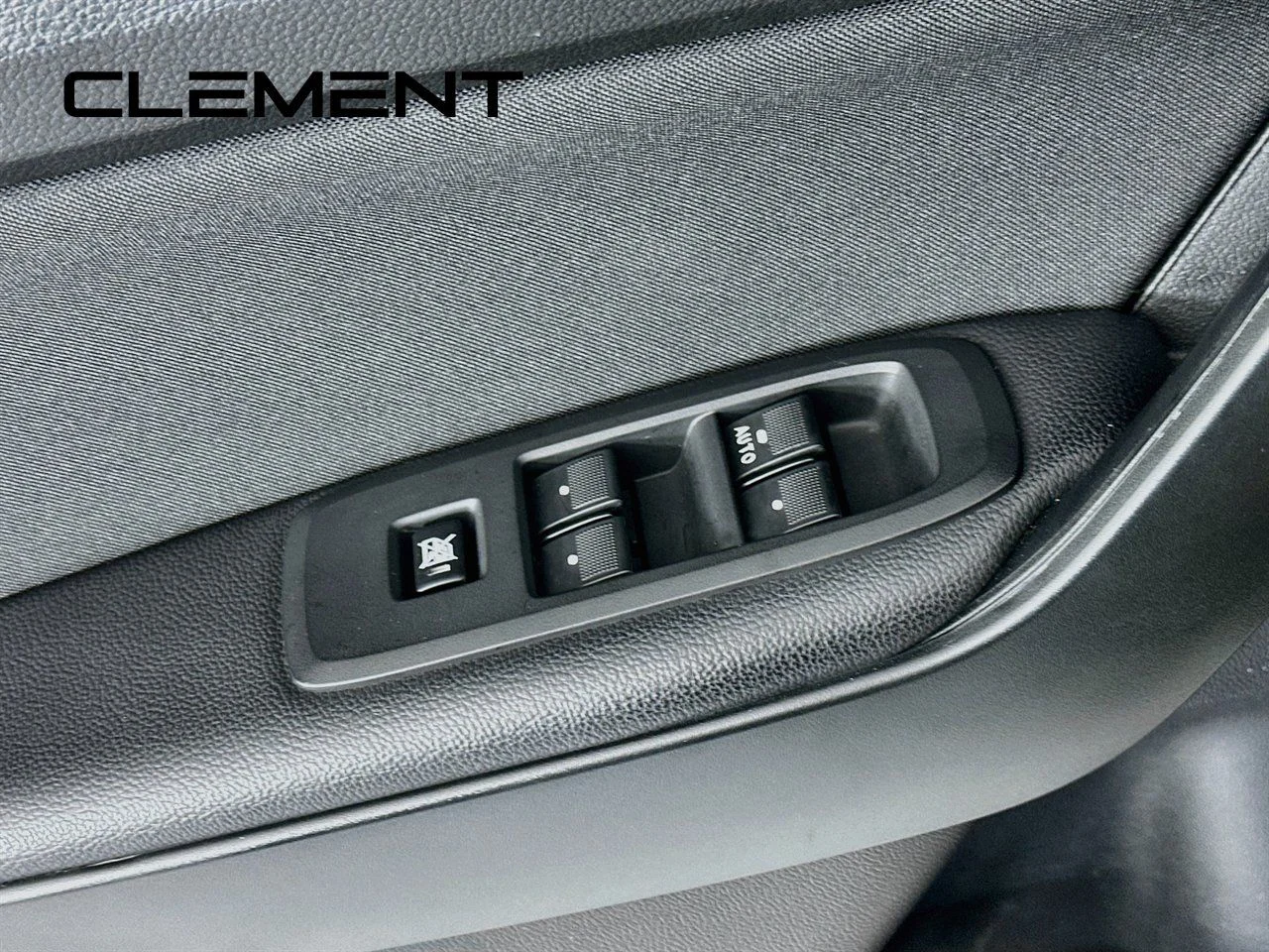 Used 2022 Shadow Black Ford XLT image 24