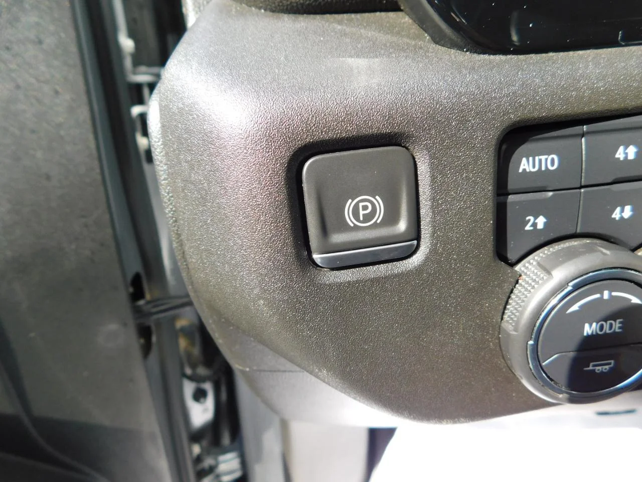 Used 2023 Silver Chevrolet 4WD CREW CAB 147 in LTZ image 35