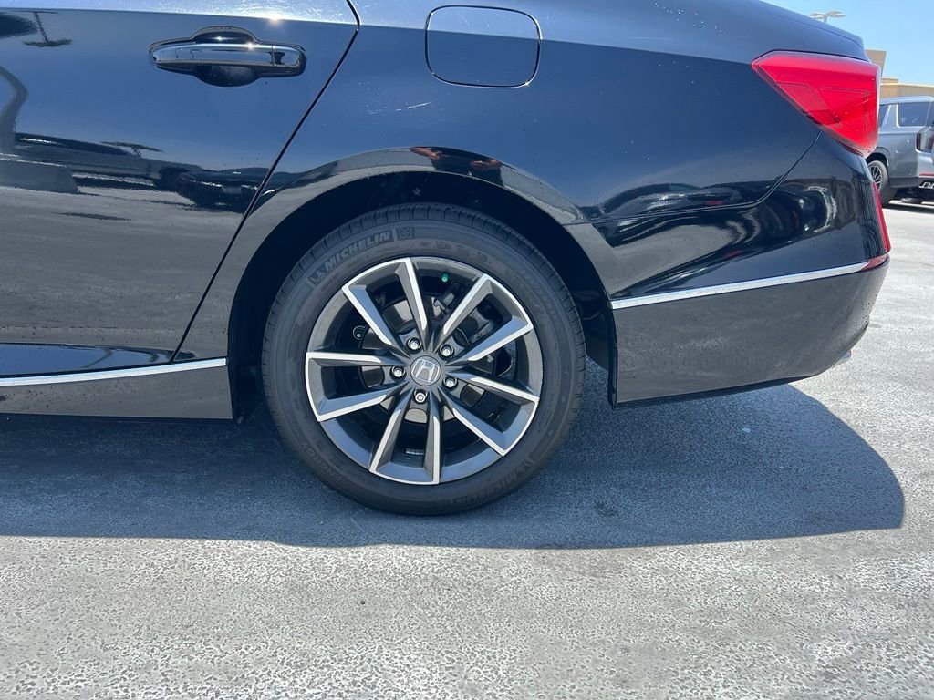 Used 2021  Honda EX-L image 9