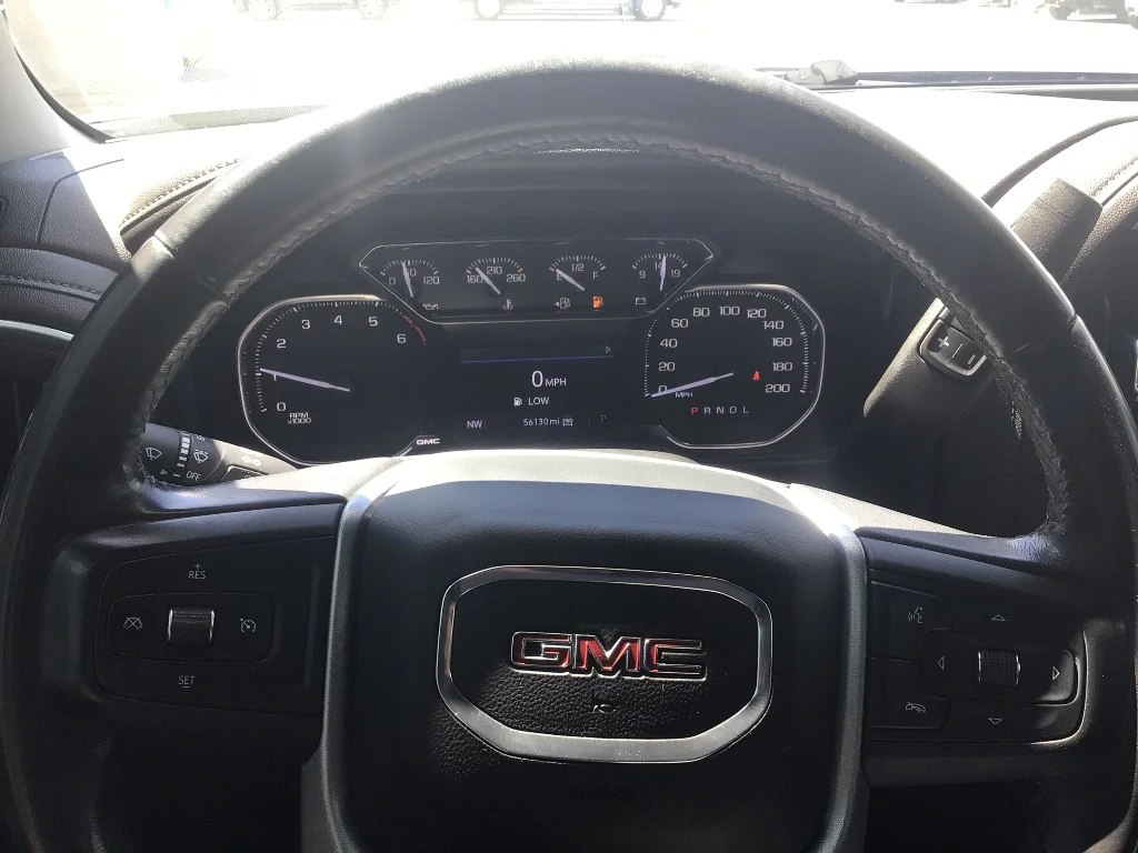 Used 2022 Pacific Blue Metallic GMC SLE image 15
