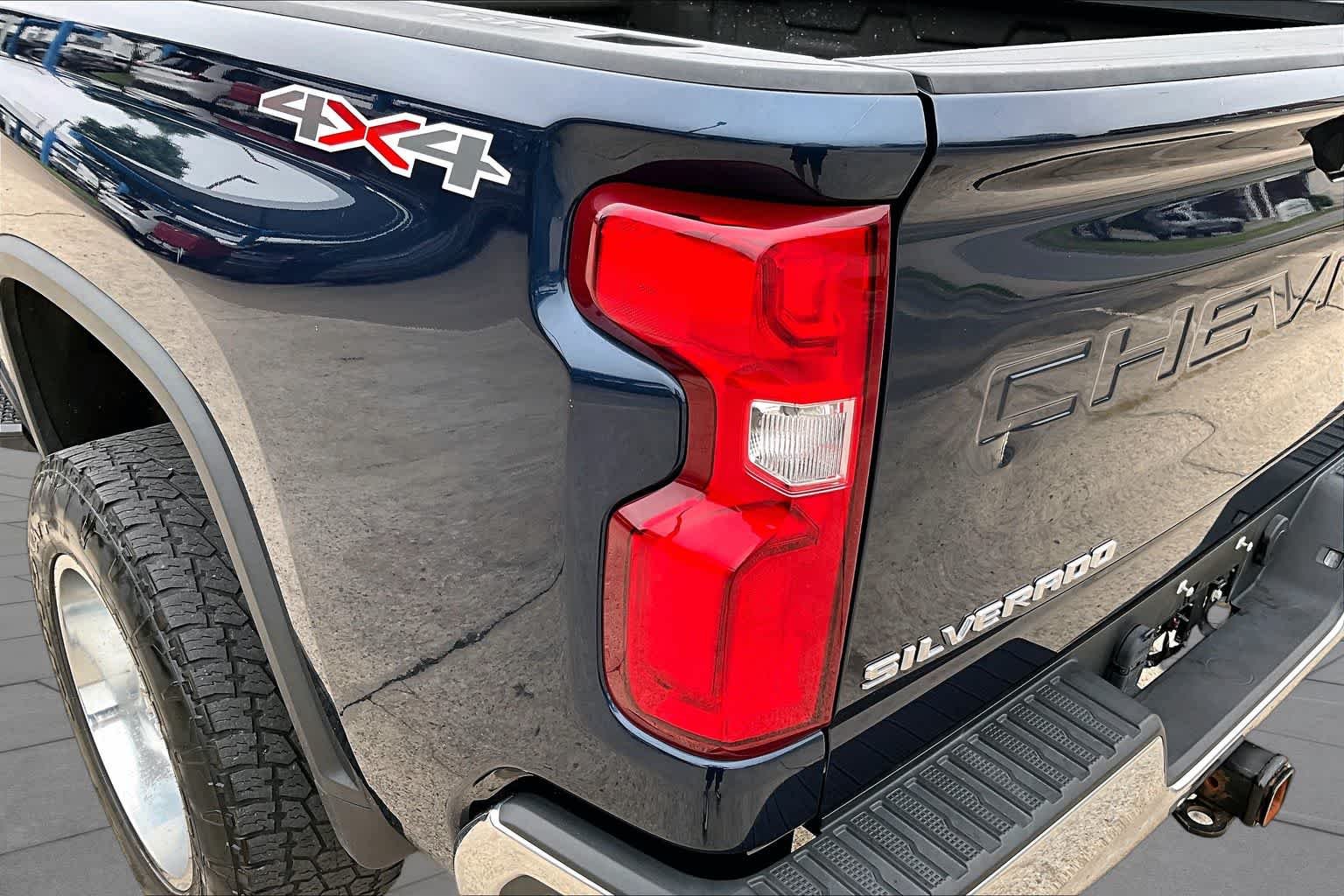 Used 2021 Northsky Blue Metallic Chevrolet LTZ image 29