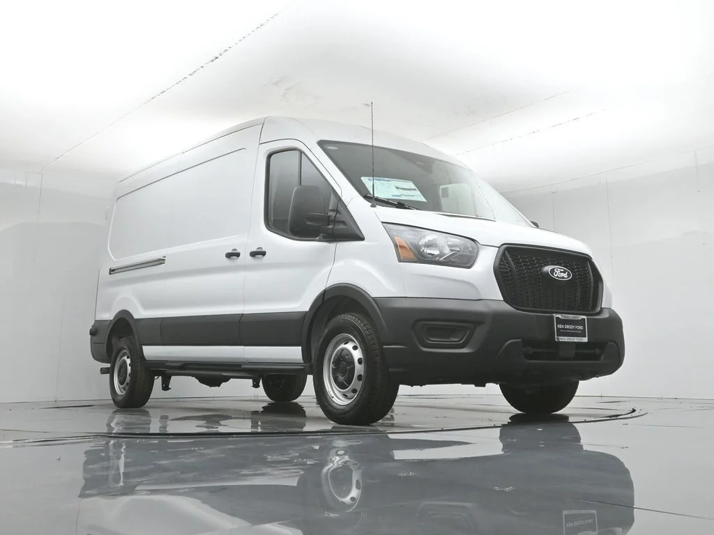New 2026 Oxford White Ford Base image 44