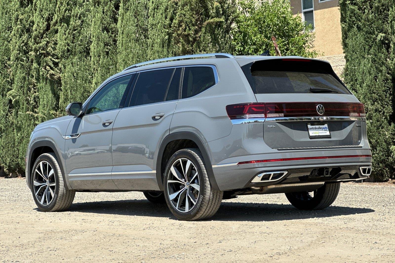 New 2026 Pure Gray Volkswagen 2.0T SEL Premium R-Line image 6