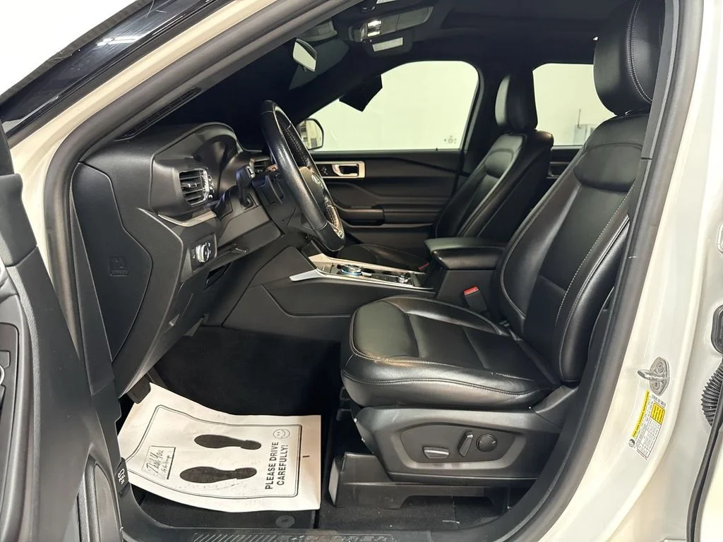 Used 2020 White Metallic Ford XLT image 12