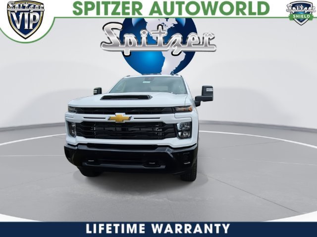 New 2026 Summit White Chevrolet Custom image 5