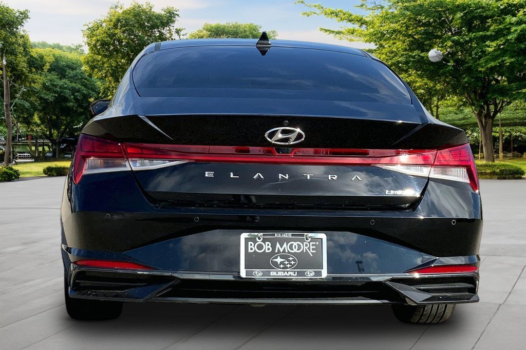 Used 2023 Black Hyundai Limited image 5
