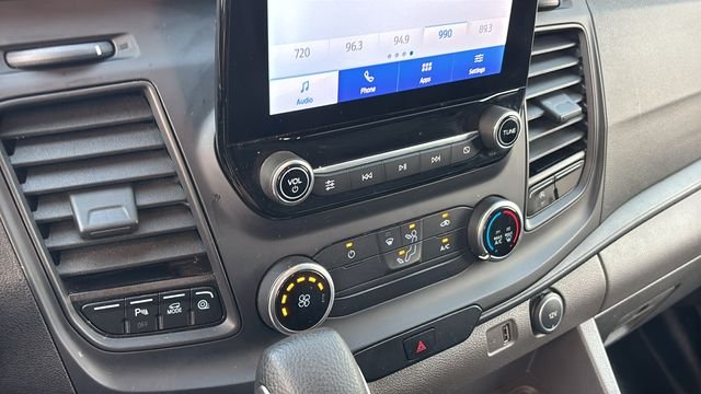 Used 2020 Oxford White Ford Base image 17