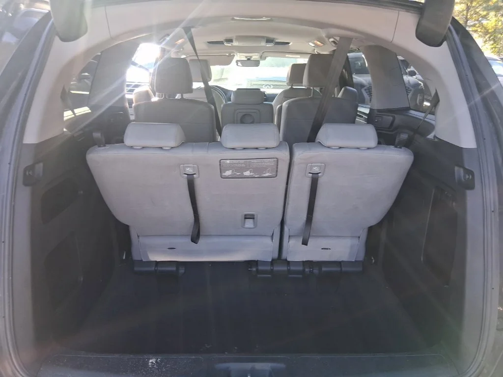 Used 2018  Honda EX-L image 15