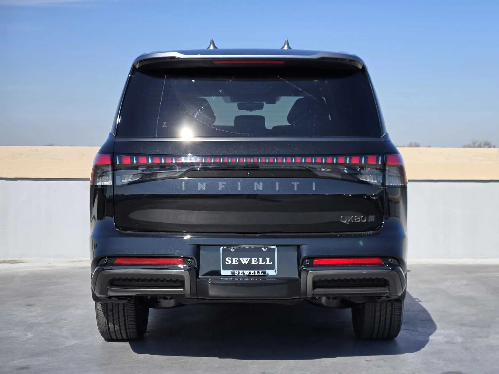 Certified Used 2026 Mineral Black/Graphite Shadow INFINITI AUTOGRAPH image 8