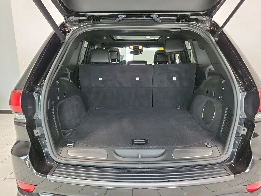 Certified Used 2021 Black Jeep Overland image 9