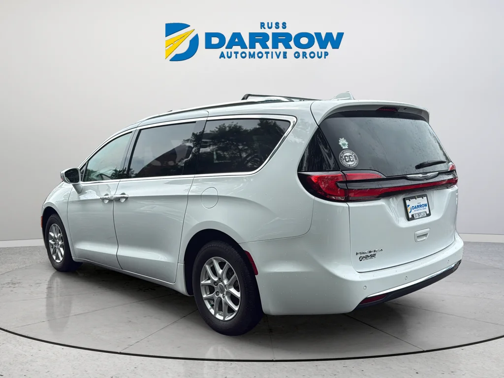 Used 2021 White Chrysler Touring L image 3