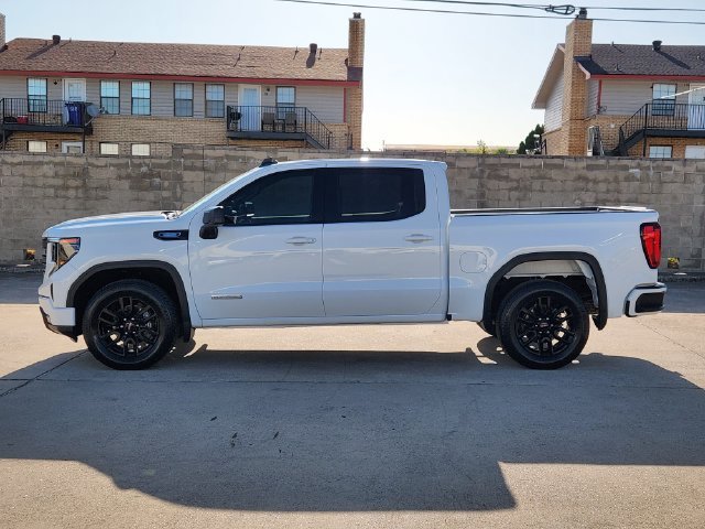 Used 2025 Summit White GMC Elevation image 12